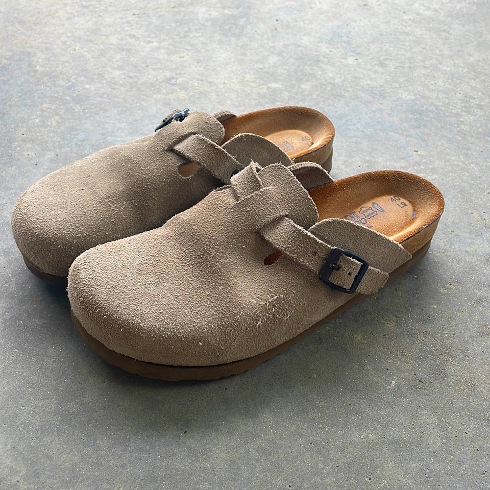 Naot taupe clogs